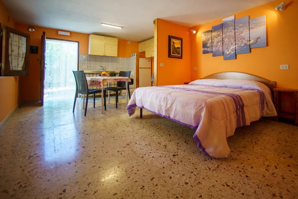Casa La&Pe sul lungomare by Wonderful Italy