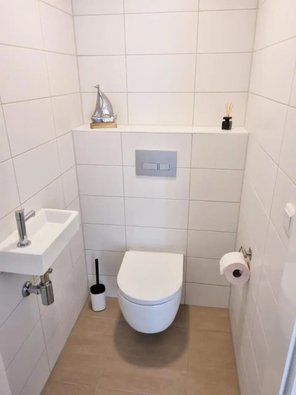 DJV86 NEW Modern holiday home in central location