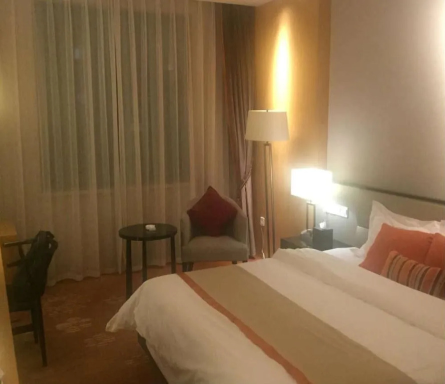 Yangzhou East Garden Hotel