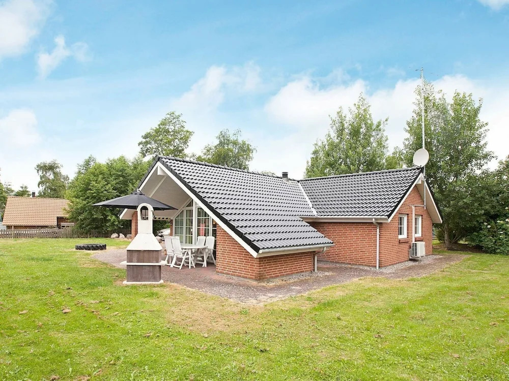 Beautiful Holiday Home in Gedser With Whirlpool