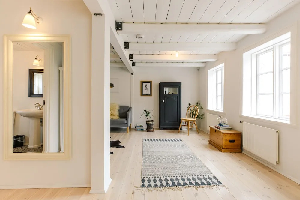 Beautiful bright and embracing villa in old town Akureyri