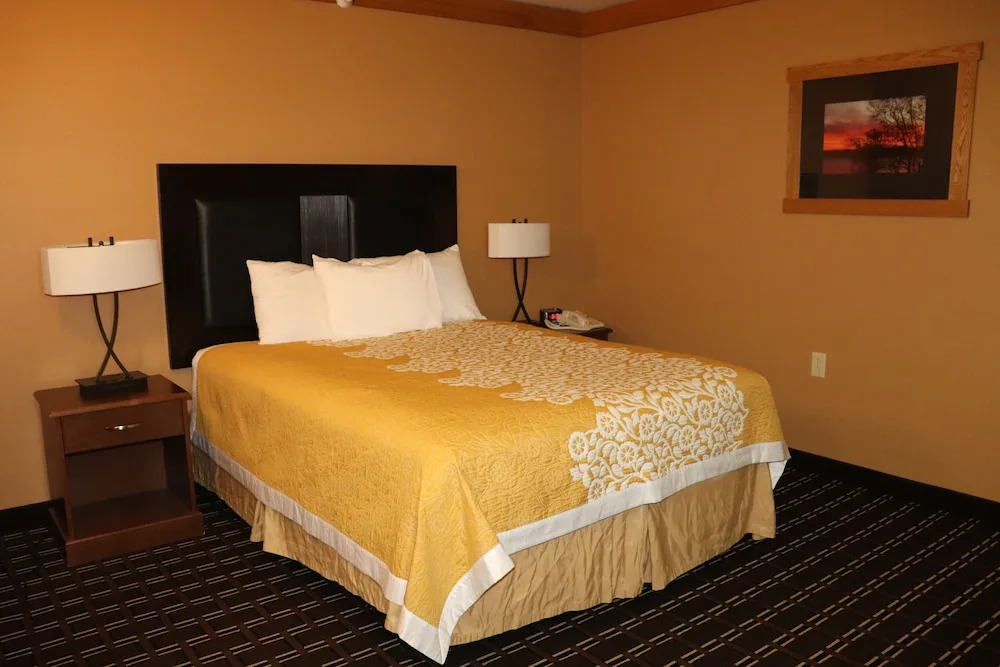 Prairie Inn Holmen La Crosse Area