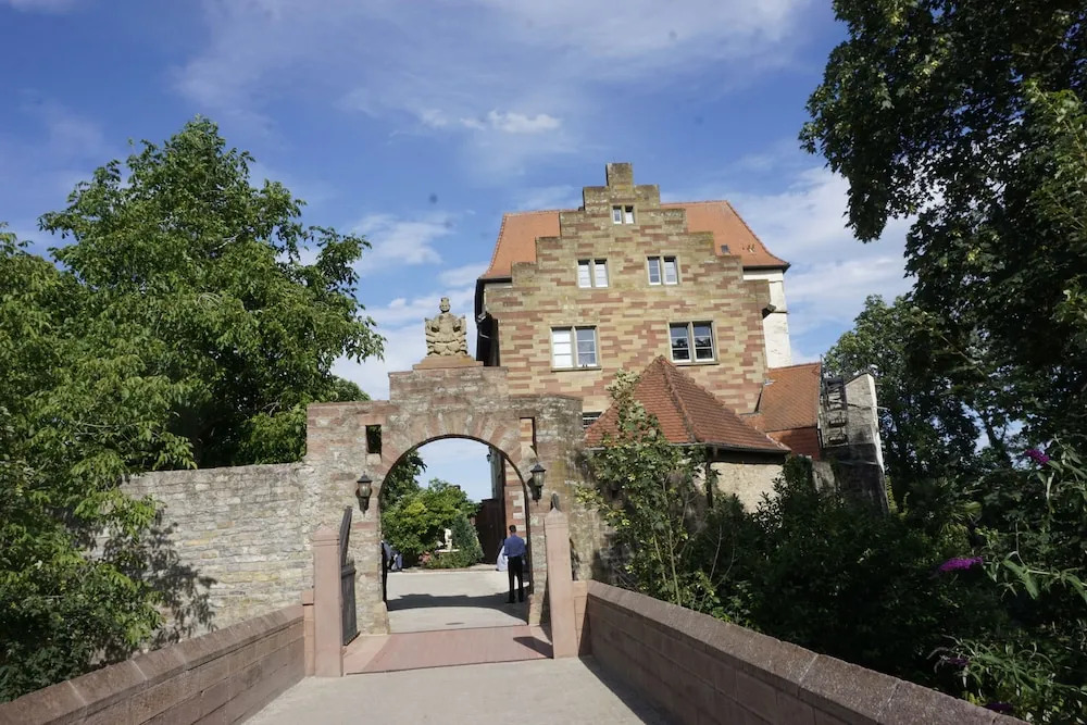 Eventlocation & Hotel Schloss Neuburg