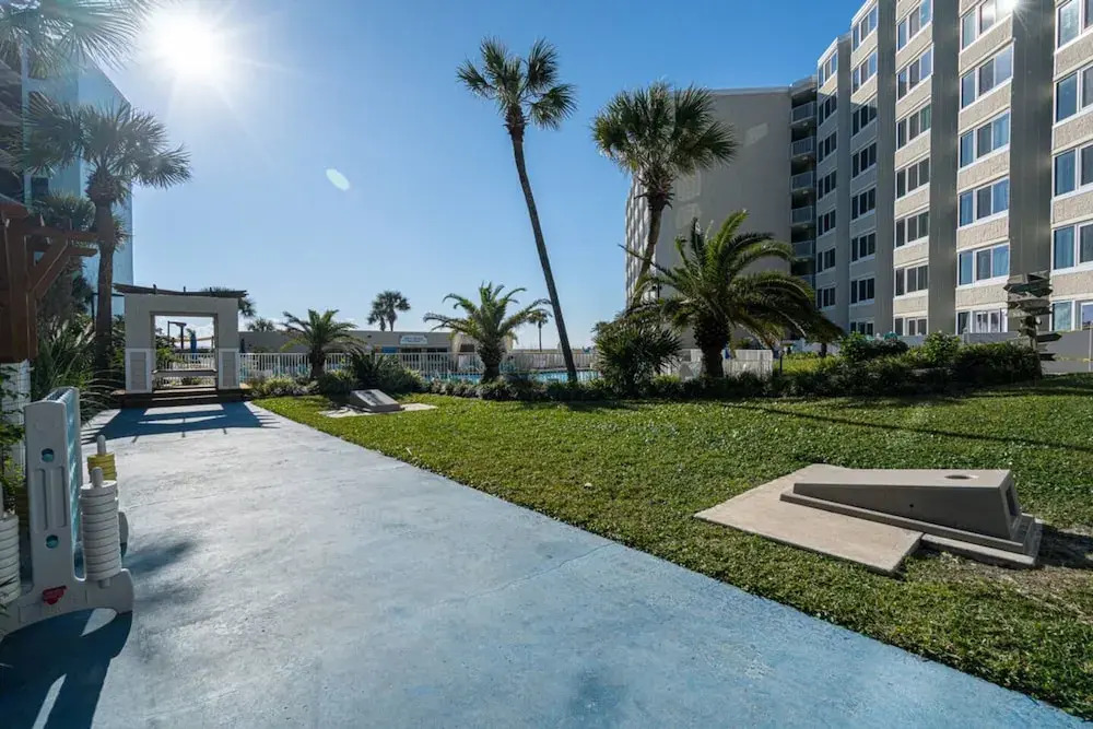 Top of the Gulf 320 Beachfront & Free Beach Chairs
