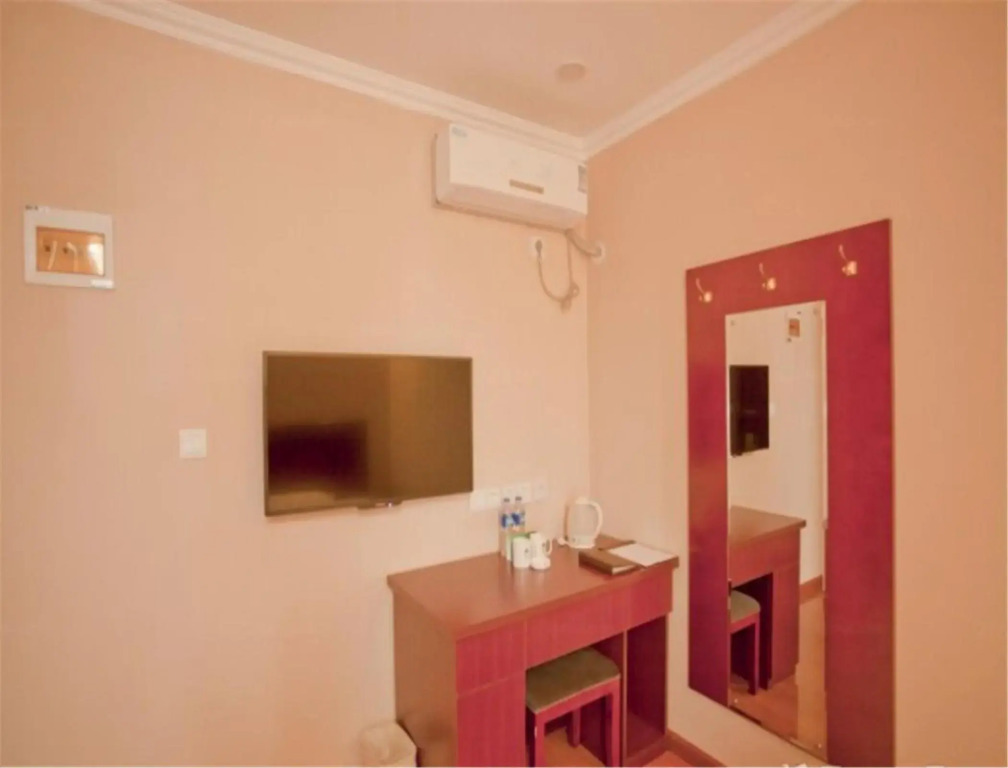 GreenTree Inn Liaoning Dalian Railway Station South Shengli Square Express Hotel