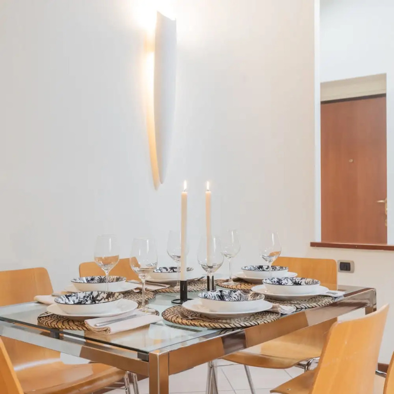 Plinio 10 in Como With 2 Bedrooms and 2 Bathrooms