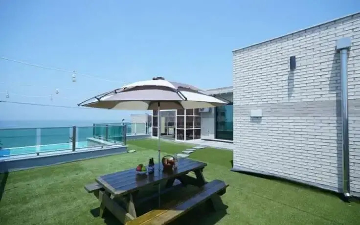 Jebu Island Travel Sketch Pension Building B