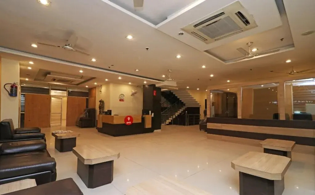 OYO 11629 Hotel Sunshine Inn