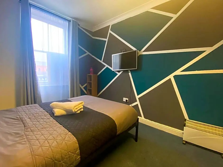 BEST DEAL - Kings Hotel