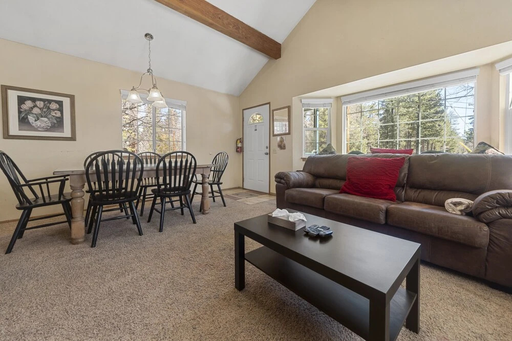 Karin's Cottage - 2br/1ba/walk To Shuttles/wifi/fireplace/fencedyard/barbeque 2 Bedroom Home