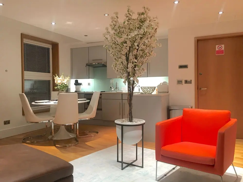 Central Luxury Suites