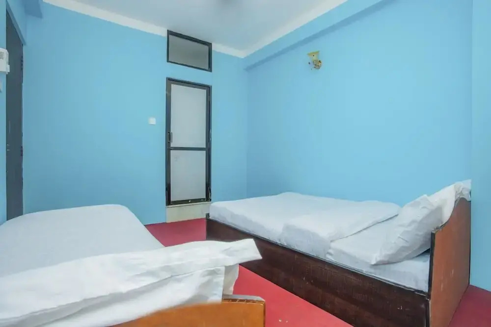 SPOT ON 571 Hotel Ashim