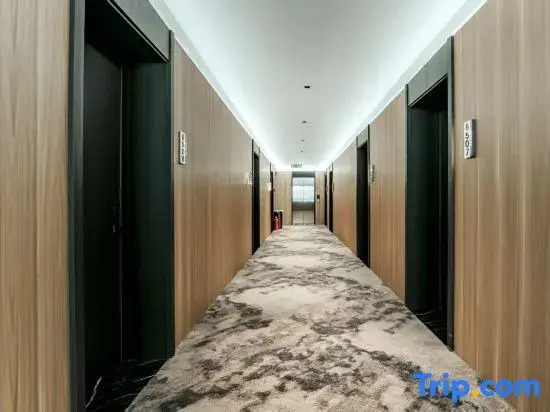 Lingji Aesthetic Hotel (People's Square Jilin University Second Hospital)