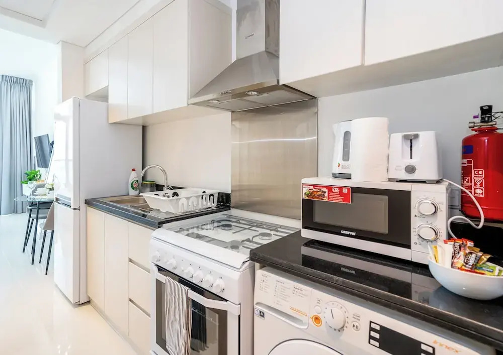 Tanin - Stylish Apartment With Balcony And Cityscape Views