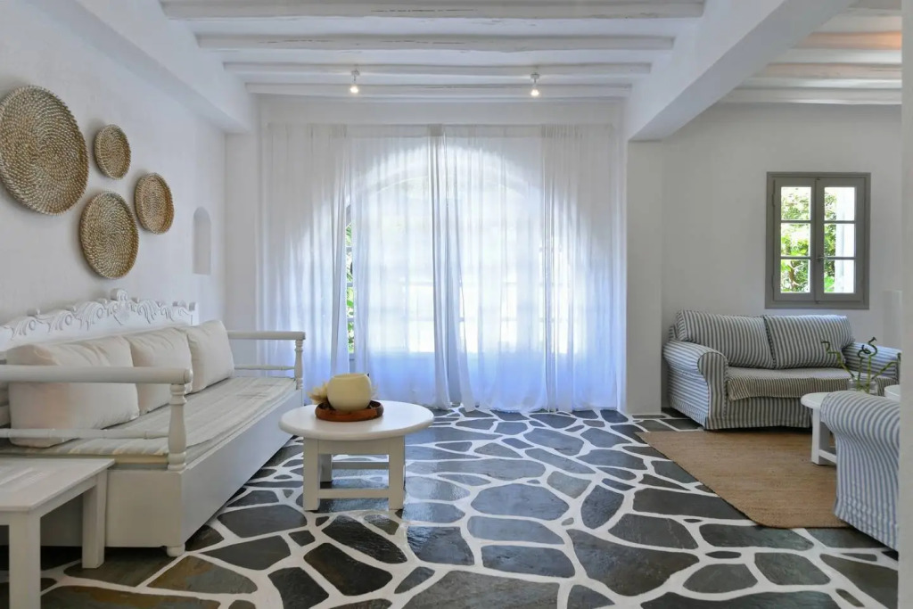 Santa Flora 3 Bedroom House â Parikiaâs Edge