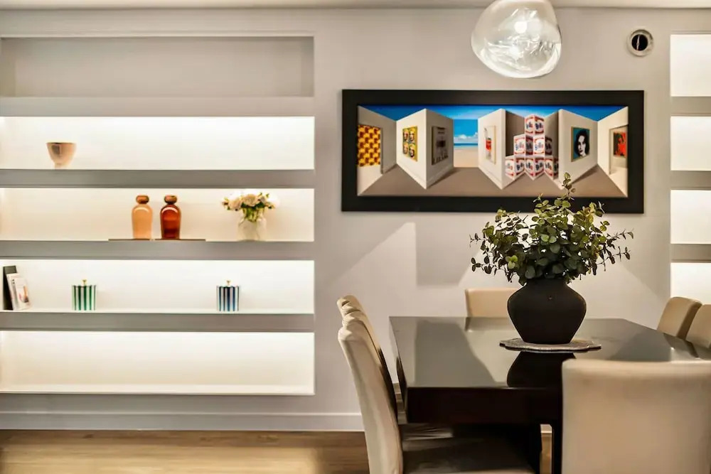 Luxury 3BR Mews Home w Courtyard AC Terrace