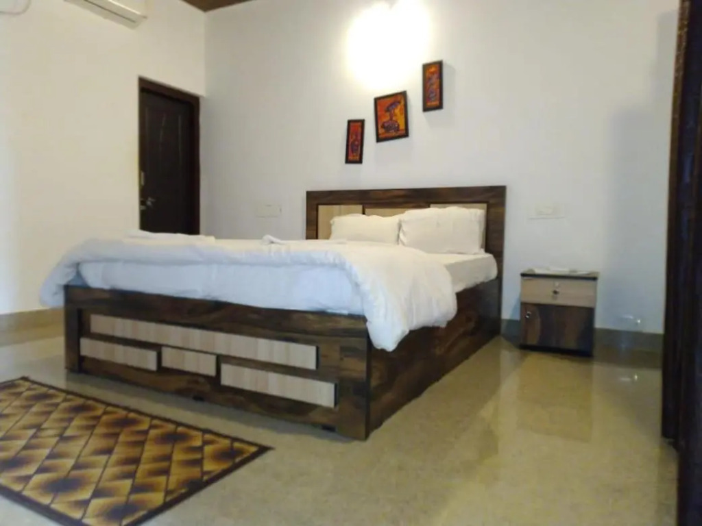 Coconut Tree Resort