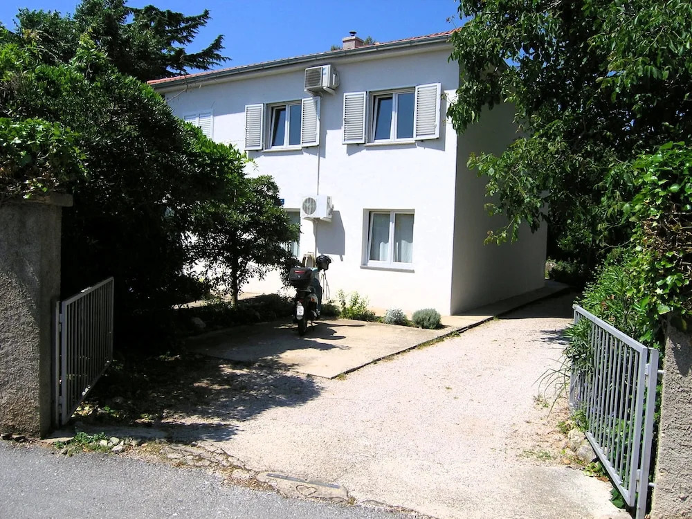 Apartment Danilo