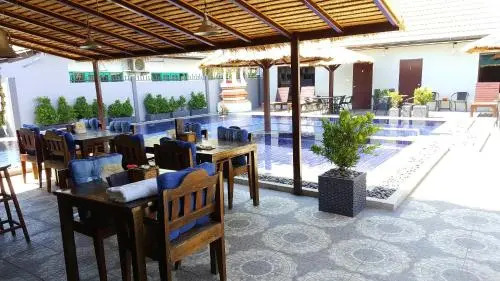 New Dao Café