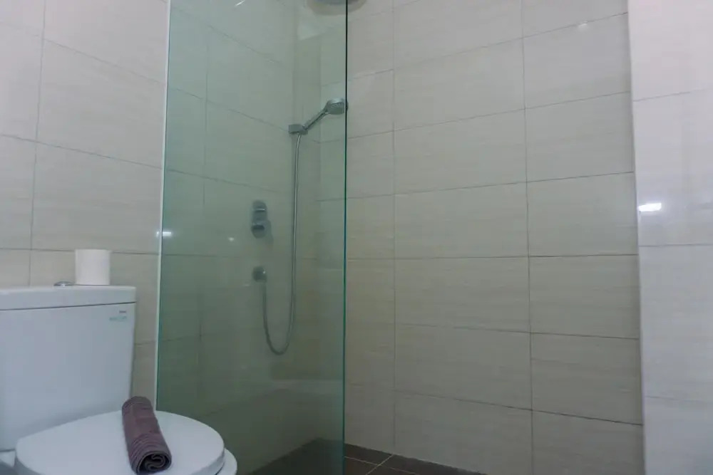 Modern Look 1Br At 22Nd Floor Ciputra International Apartment