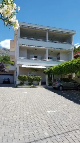 Marin Apartments