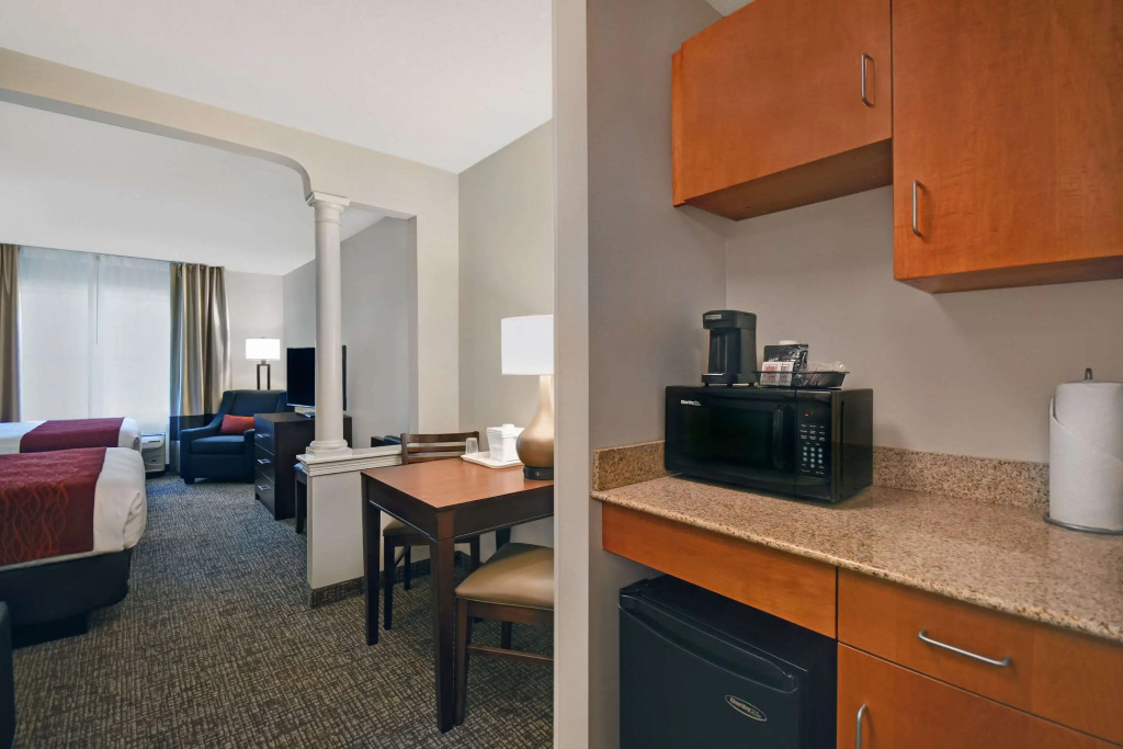 Comfort Inn & Suites Wilton