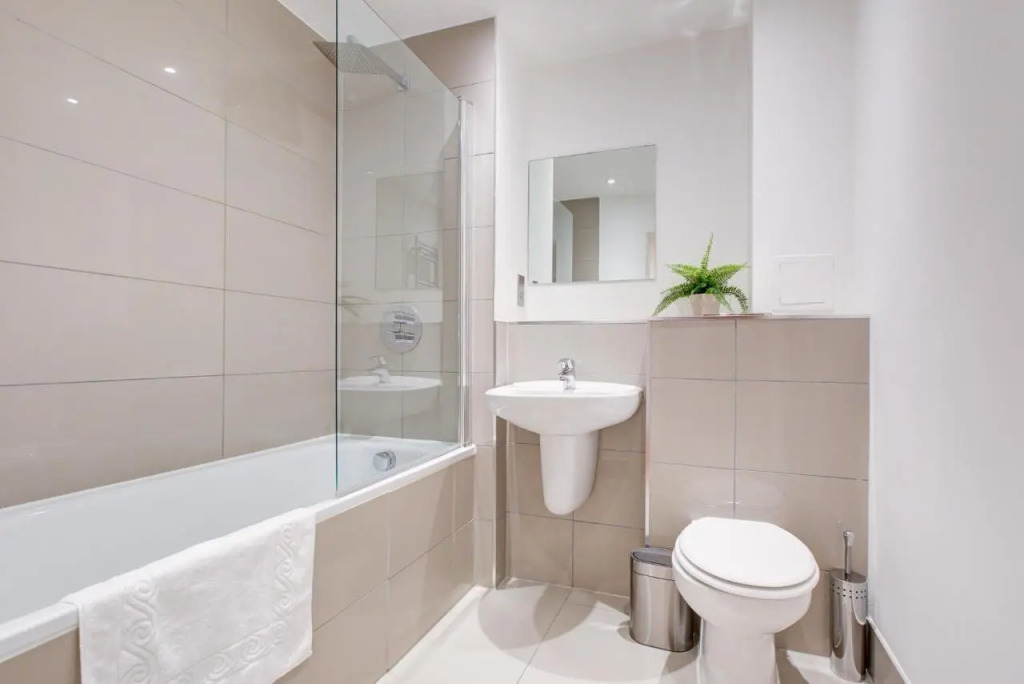 Hybrid Resi Greenwich