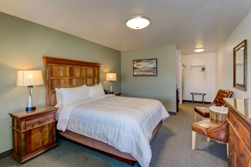Roosevelt Hotel & Cabins - Yellowstone