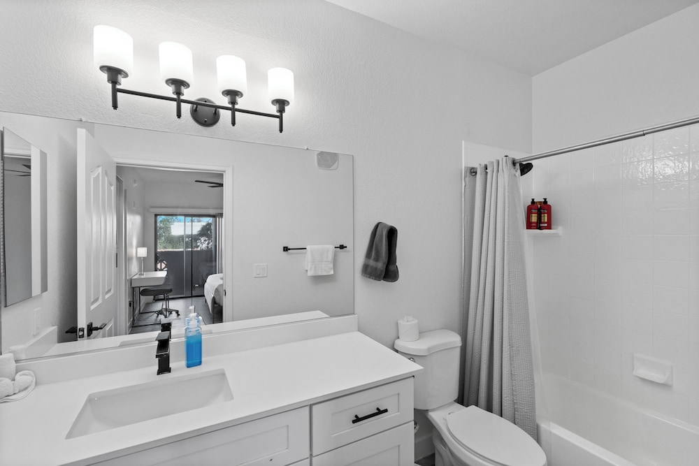 Upscale Stay w Heated Pool 8mins to ASU