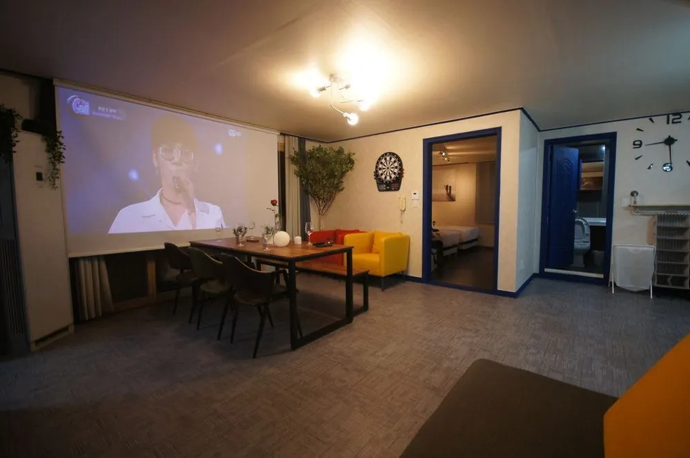 Play House in Seoul