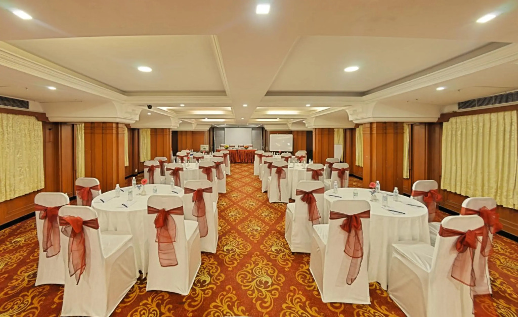 Hotel Gokulam Park