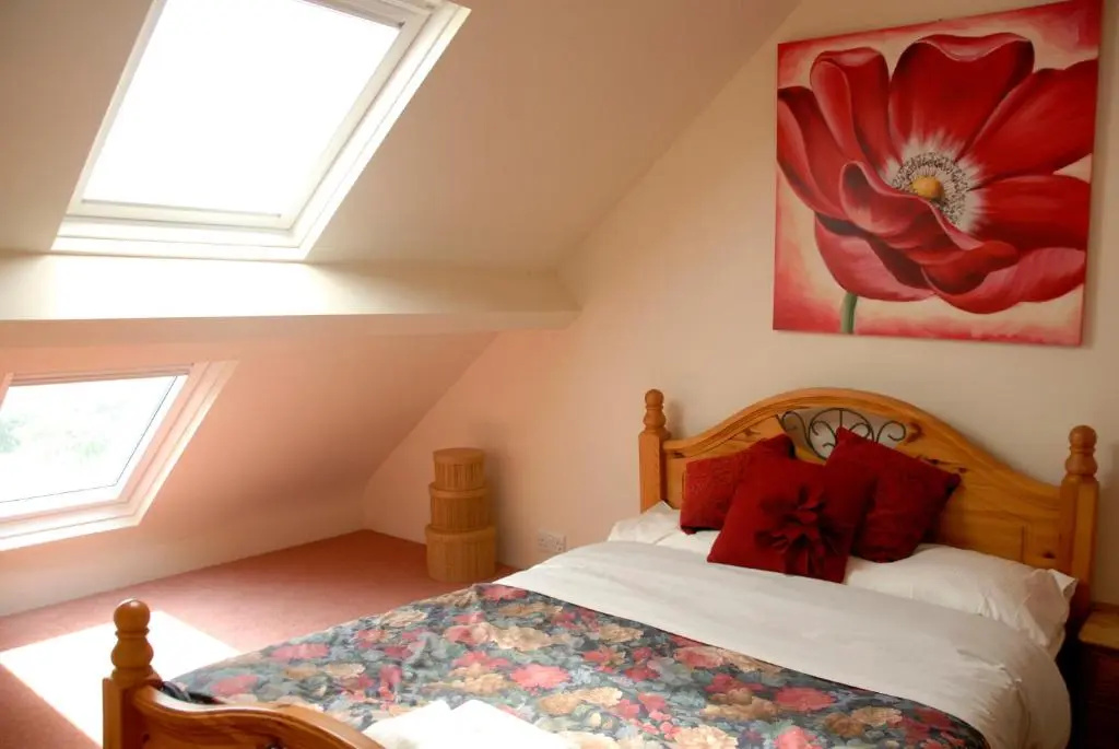 Cleavers Lyng 16th Century Country House