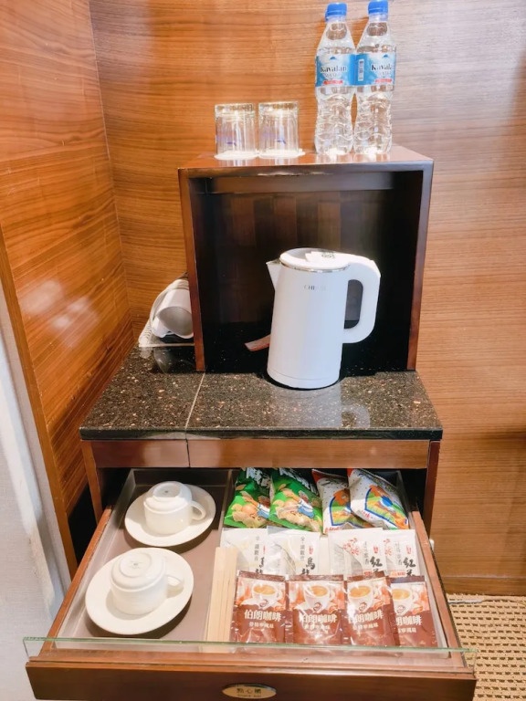 Via Hotel Breeze