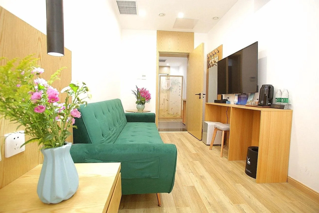 Xiao Yuan Alley Courtyard Hotel