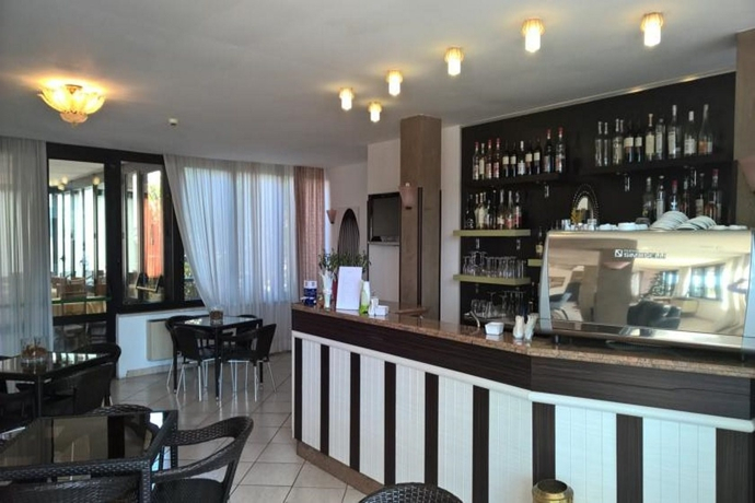 One Park Hotel