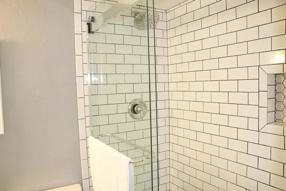 Jamaica Royale - T53 - 2 Br Condo