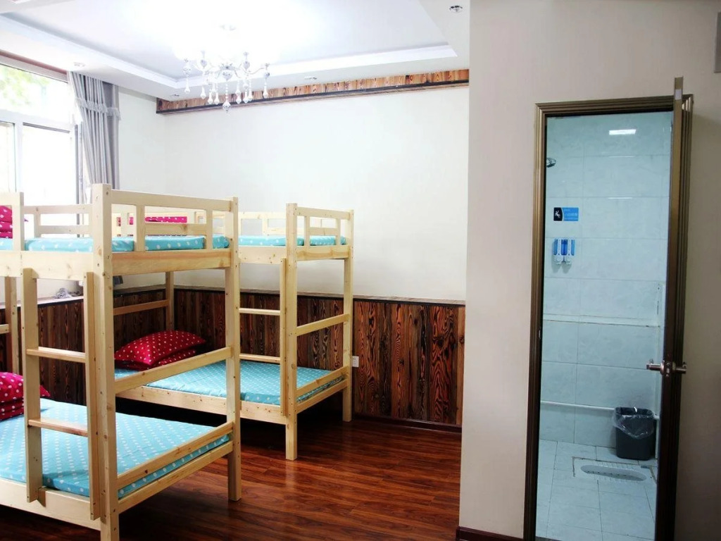 Qingdao Neptune Hotel