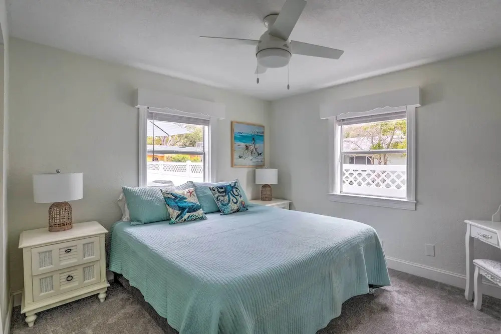 Tampa Bay Area Cottage w/ Gas Grill and Fire Pit