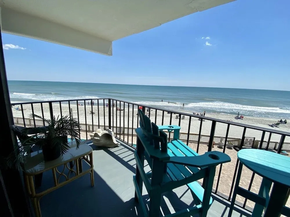 Royal Garden Resort 209 2 Bedroom Condo by RedAwning