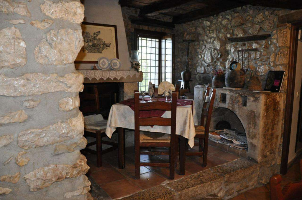 Al Piccolo Borgo Locanda Con Alloggio