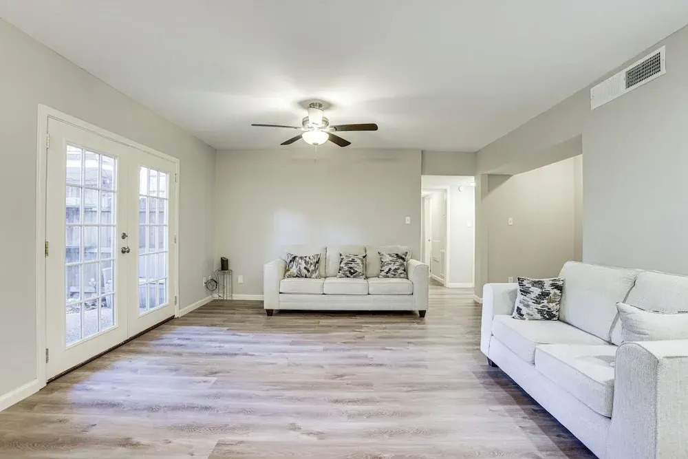 2 Mi to The Galleria: Uptown Houston Retreat!