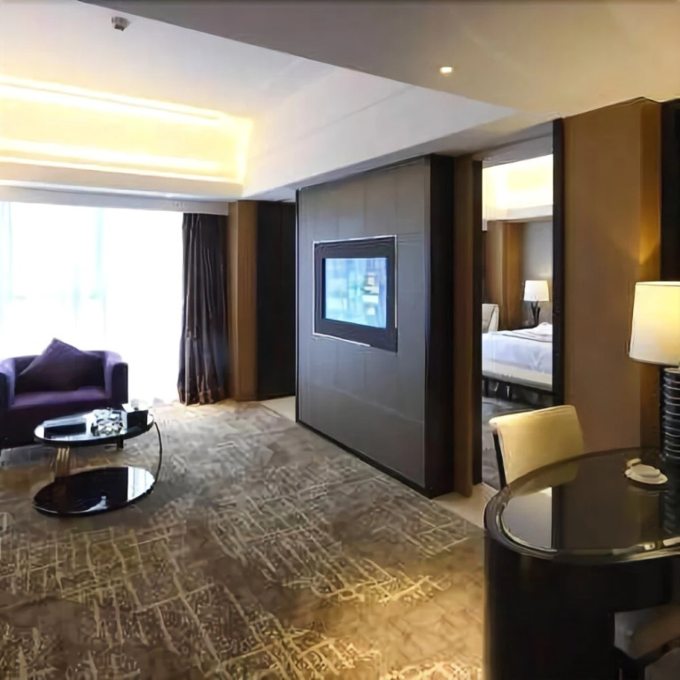 Freeland Jinglun Hotel