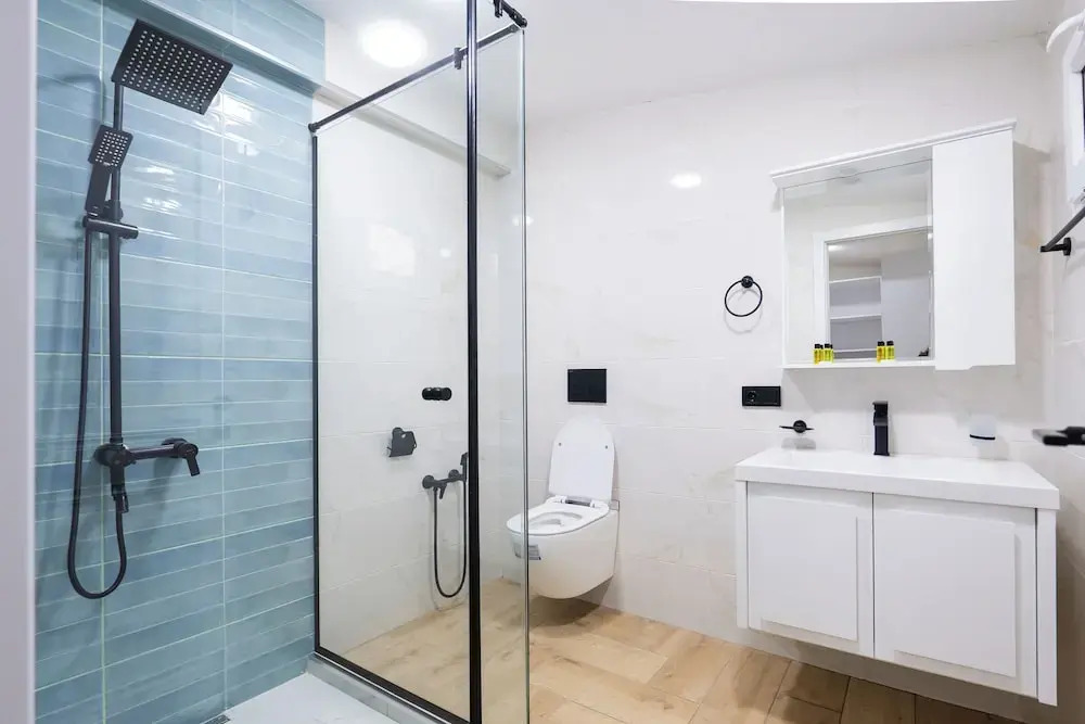 Chic & Modern 4BR Home in Old Tbilisi