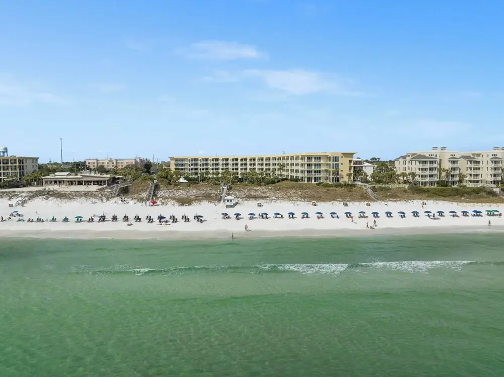 Fun In The Sun! Crescent at Miramar - Gulf Front+Beach Chairs
