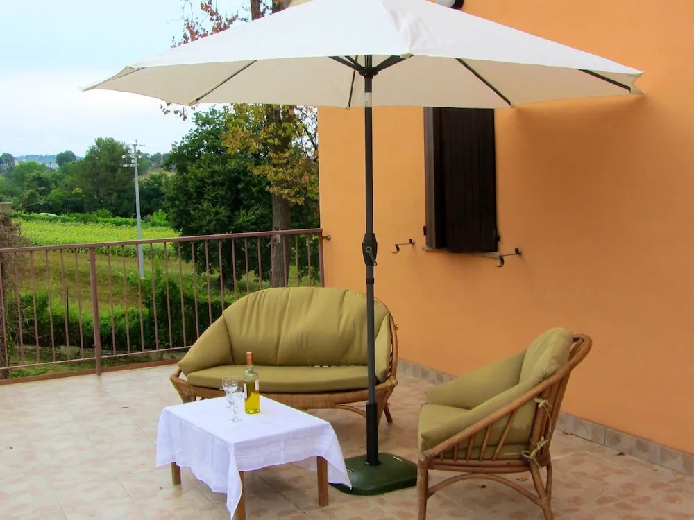 Villa With 6 Bedrooms in Mondavio, With Wonderful Mountain View, Priva