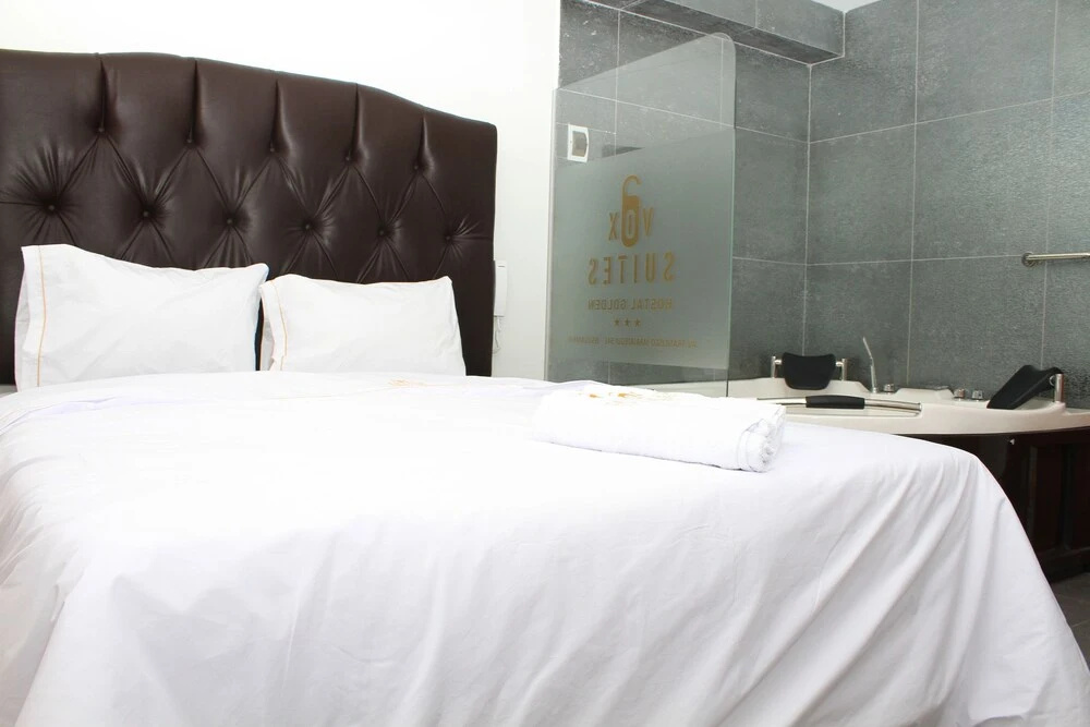 Golden vox hotel suite