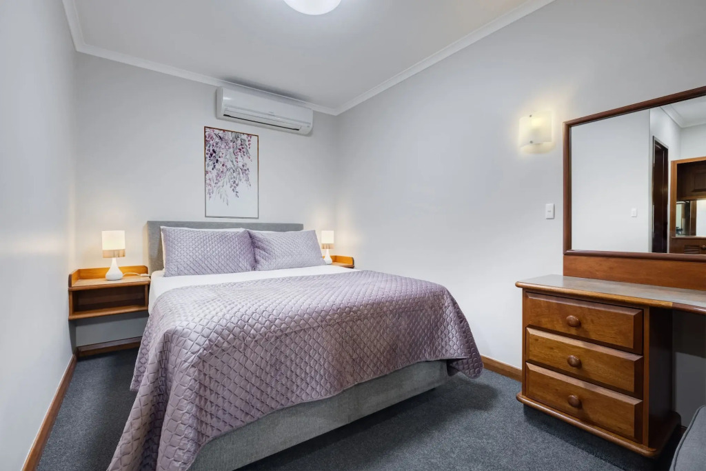 Adelaide Inn