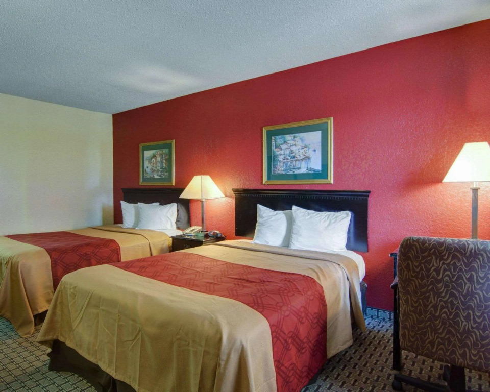 Econo Lodge Pine Bluff