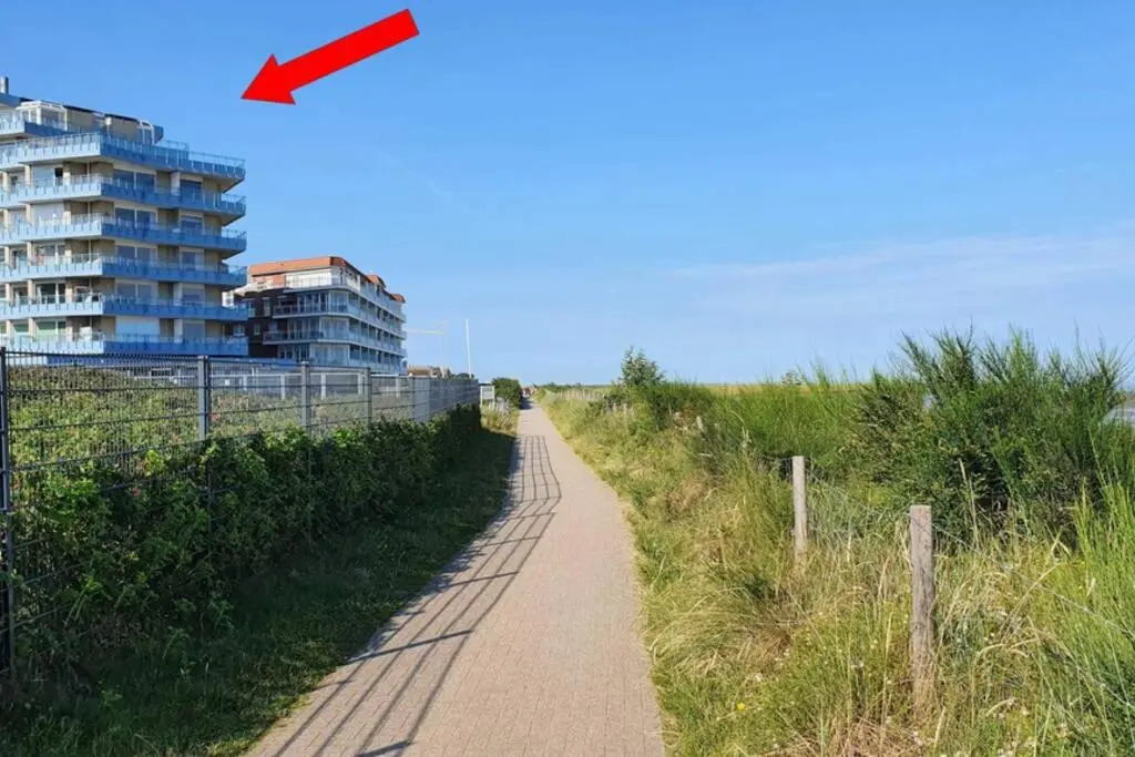 Apartment 103 im Haus Seehütte direkt am Strand in Cuxhaven Duhnen mit Seesicht in der Ferne