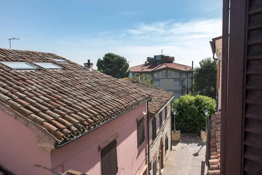 S187 - Sirolo, deliziosa casa cielo-terra nei vicoli